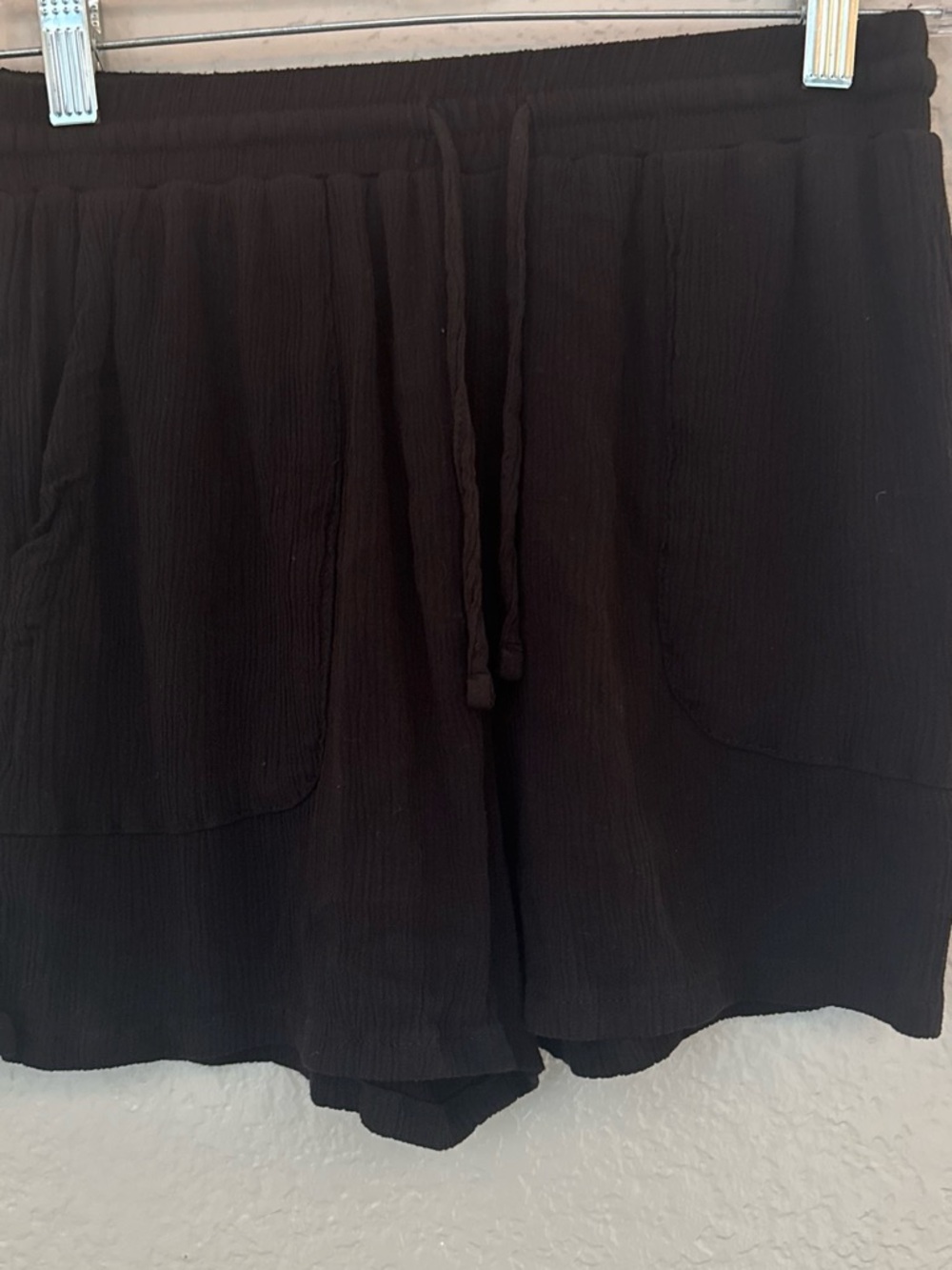 No Boundaries Black Women's Drawstring Athletic Shorts